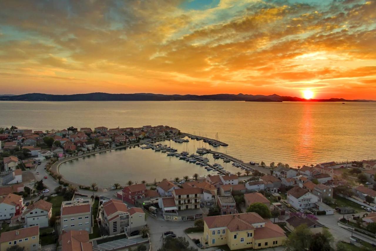 Apartments With A Parking Space Bibinje, Zadar - 681 Exterior photo